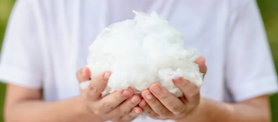 ¿Qué es la fibra básica de poliéster Fine Denier?